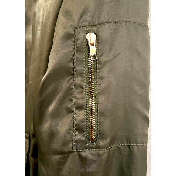 Forever 21 Glamorous Women's Satin Olive Green Bomber Jacket Oversized Small - Picture 4 of 6